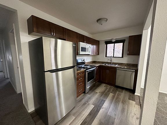 4th image of 1128 S Wisconsin Ave #4