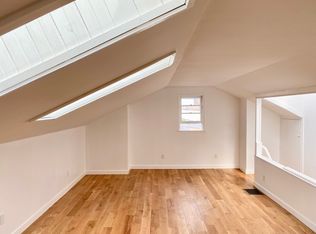 358 Warren St FLOOR 3, Hudson, NY 12534