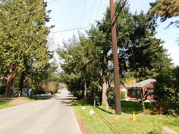4th image of 12293 Corliss Ave N