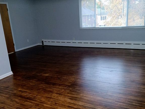 5th image of 3005 Algonquin Pkwy #A