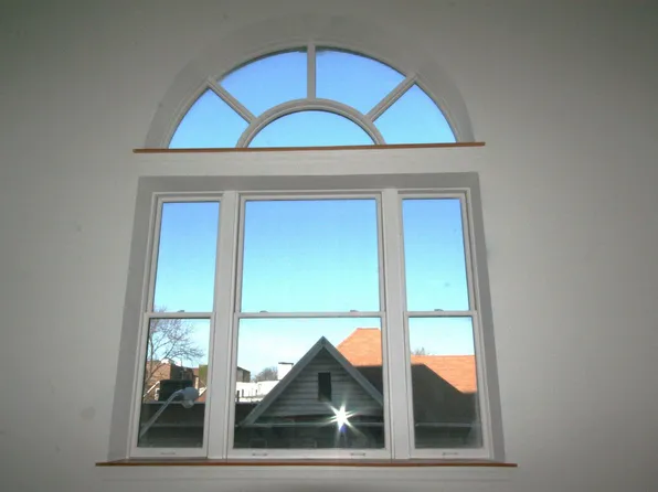 769 Montgomery Street image 3 of 26