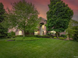 17303 Black Pine Dr, Northville, MI 48168
