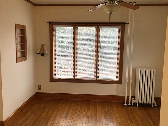 5th image of 200 Park Ave #2