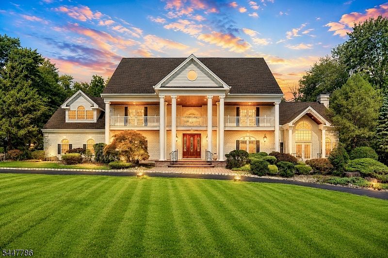 1st image of 9 Wexford Ct