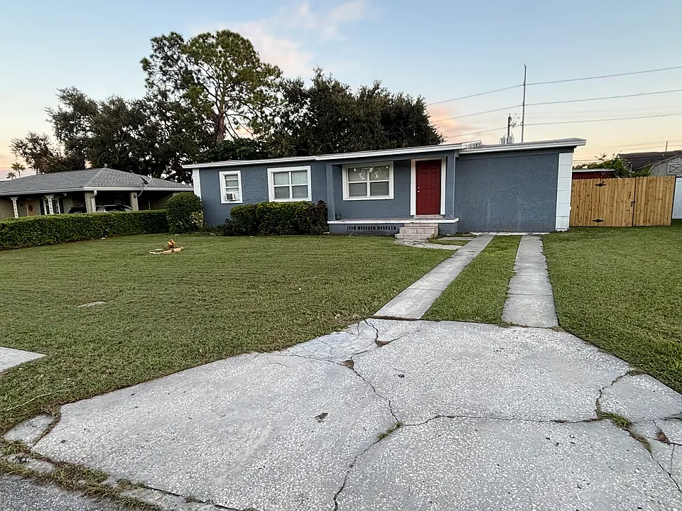 1726 W Ferris Ave