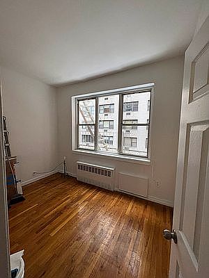 1st image of 450 W 58th St APT 2E