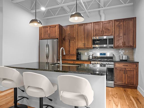 2nd image of 1388 Gray Dr #8