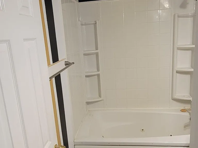 1308 Green Ave — Photo 16
