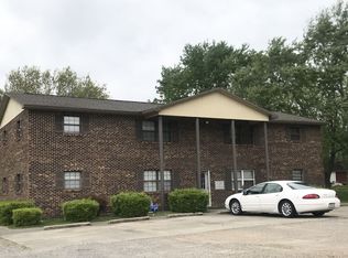 905 N Hickory St, Dexter, MO 63841