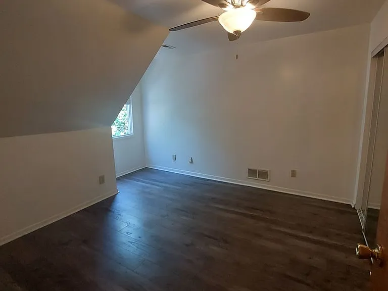 1910 Feronia Ave — Photo 5
