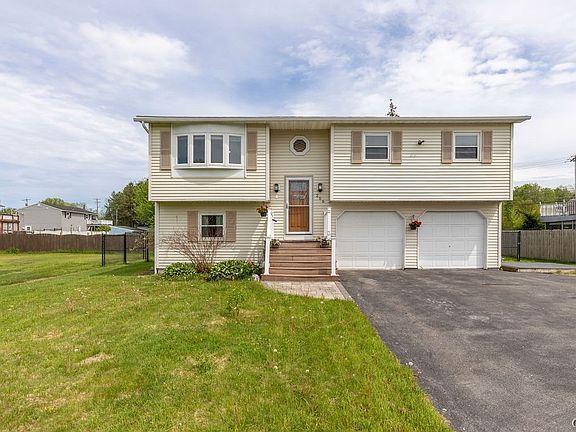 3rd image of 206 Hickory Way