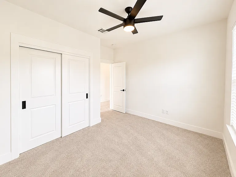 2218 Polk St — Photo 21