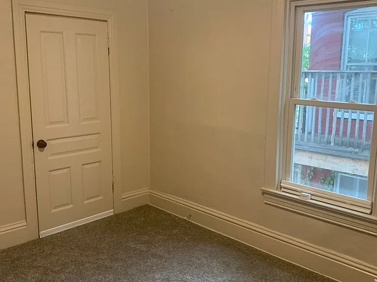 525 E Philadelphia St — Photo 11