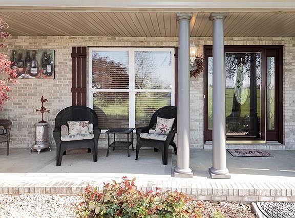 3rd image of 11919 Westwood Ln
