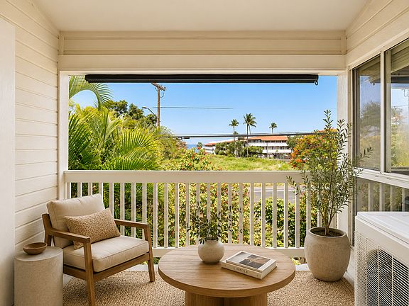 5th image of 75-6081 Alii Dr APT A204