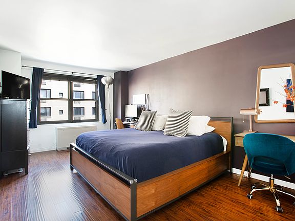 4th image of 200 E 27th St APT 6K