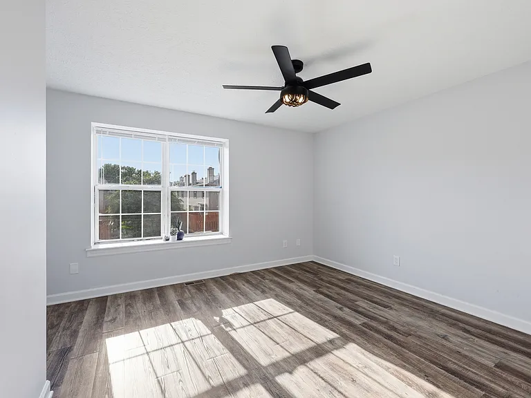 1882 Bennigan Dr — Photo 12