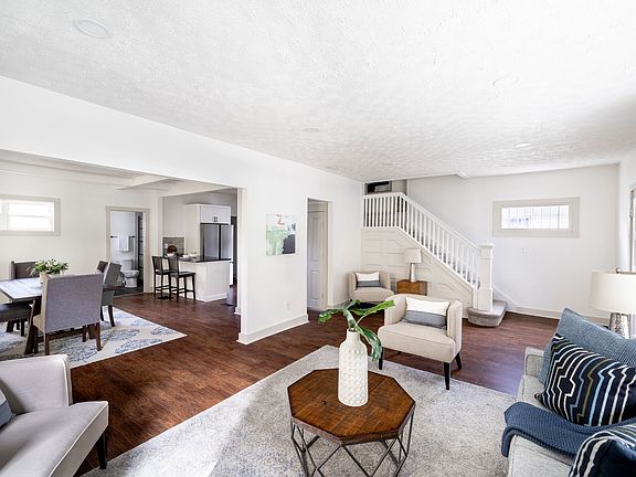 5th image of 4022 Graceland Ave