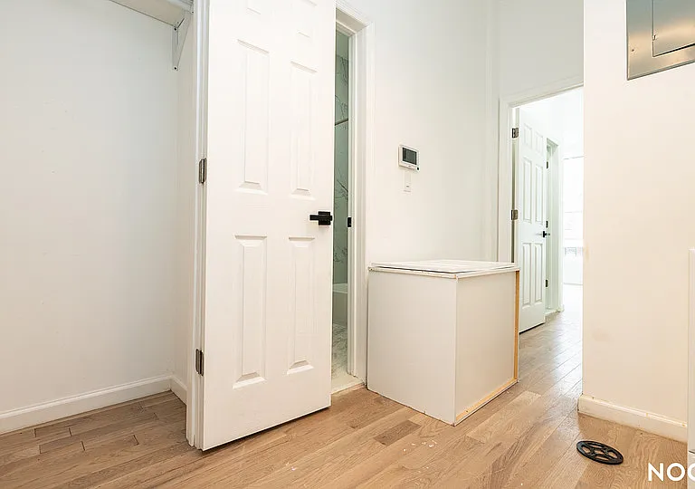 815 Willoughby Ave #1C — Photo 9