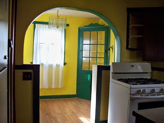 4th image of 2030 Kildare Ave