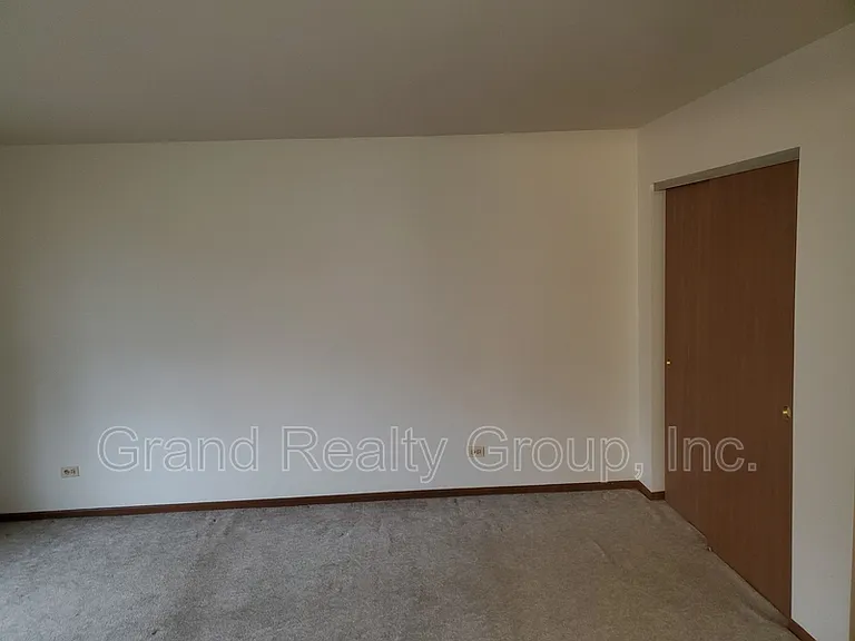 573 Anita Ave #2N — Photo 10