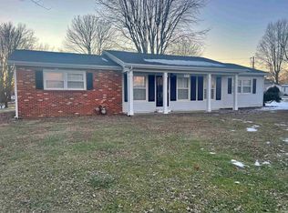 823 N Clark St, Loogootee, IN