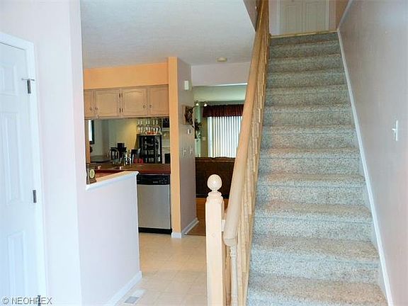 2nd image of 935 Sturbridge Dr