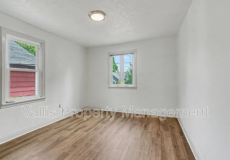 2151 Winter St SE — Photo 21