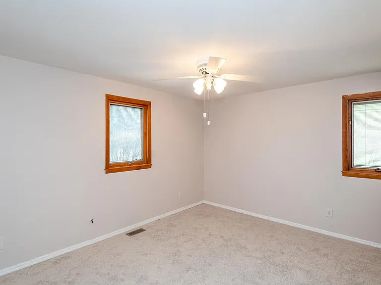 6757 Summerdale Dr — Photo 33