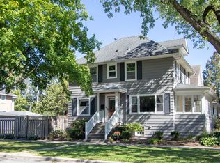 228 Iowa St, Oak Park, IL