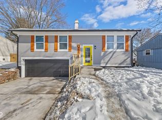 911 Gary Dr, Plainfield, IN