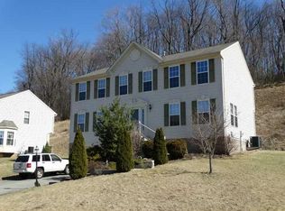 219 Sussex Way, Greensburg, PA 15601