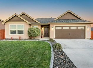 4311 Phoenix Ln, Pasco, WA 99301