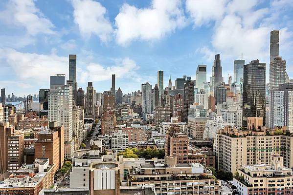 Sold by Douglas Elliman | media 32