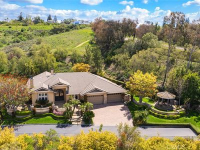 590 S Falling Star Dr, Anaheim, CA, 92808