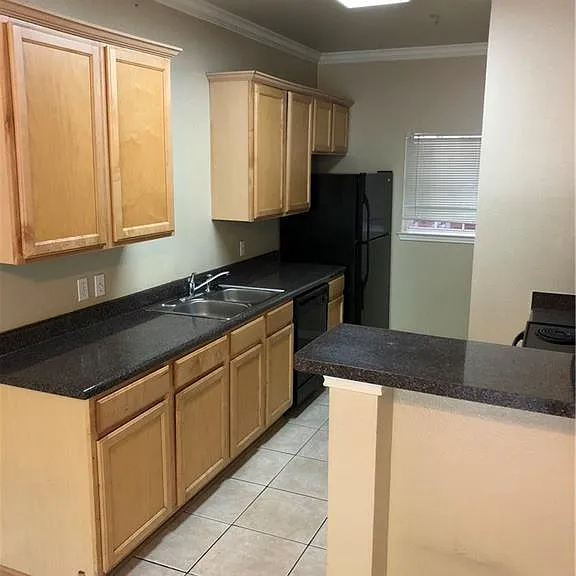 1023 W 24th St #705 — Photo 3