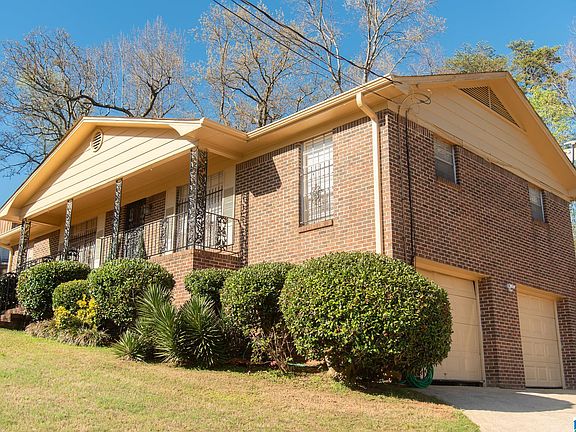 2nd image of 132 Pine Tree Cir