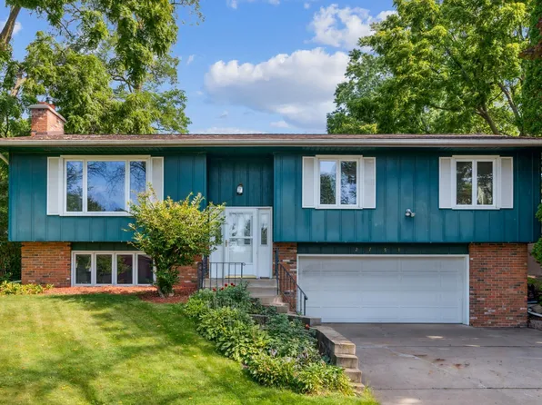 2751 Chisholm Ave, North Saint Paul, MN 55109