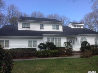 47 Jomar Rd, Shoreham, NY 11786