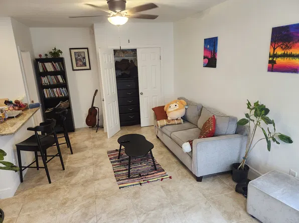 7252 Lake Floy Cir, Orlando, FL 32819