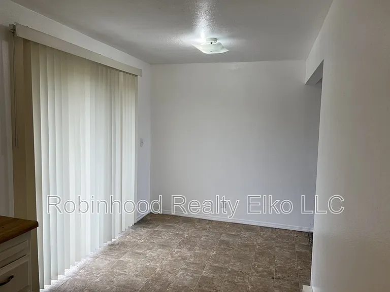 397 Parkchester Dr #2 — Photo 13