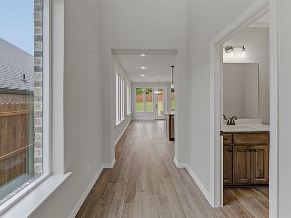 2nd image of 545 Waterford Park Blvd