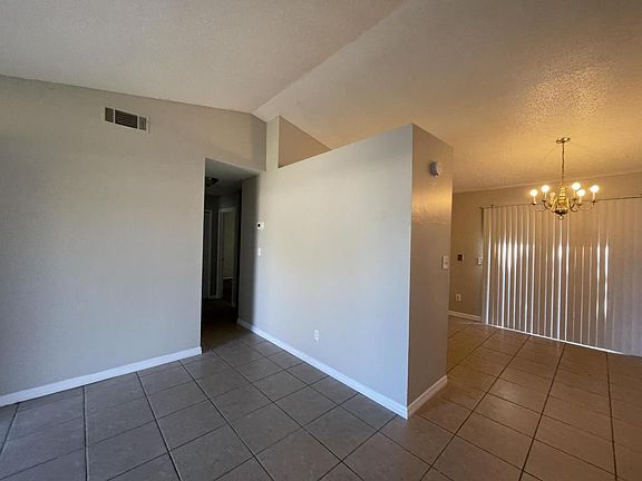5th image of 3288 Split Willow Dr