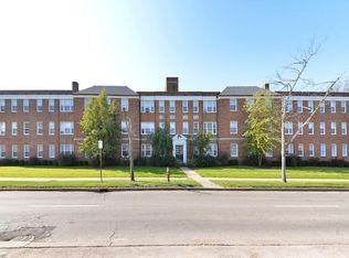 2890 Van Aken Blvd #202, Cleveland, OH
