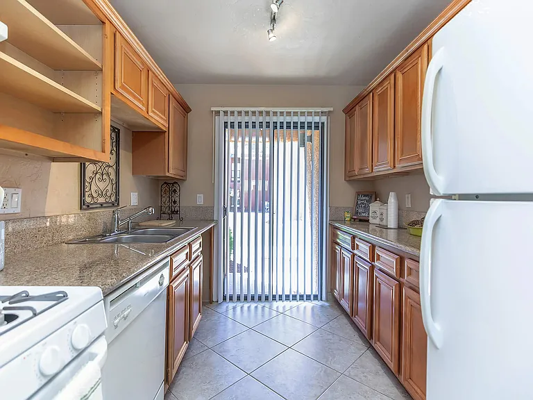 2 bed 1 bath model