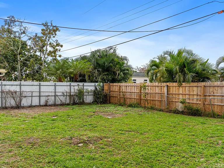 2415 Lewis Rd — Photo 29