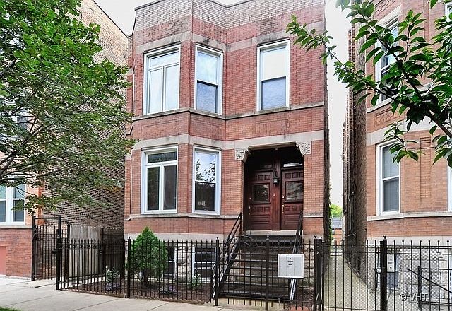 1st image of 2611 W Evergreen Ave