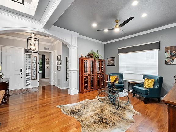 5th image of 2038 Vineyard Dr