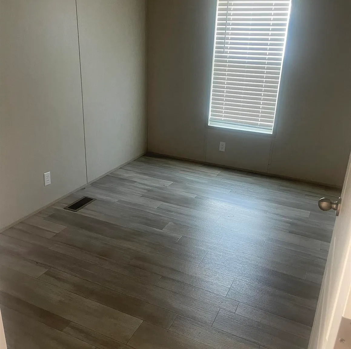 3 bed, 1034 sqft, $1,399 — Photo 4