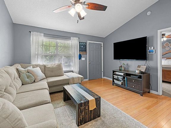 5th image of 1451 Idlewild Dr